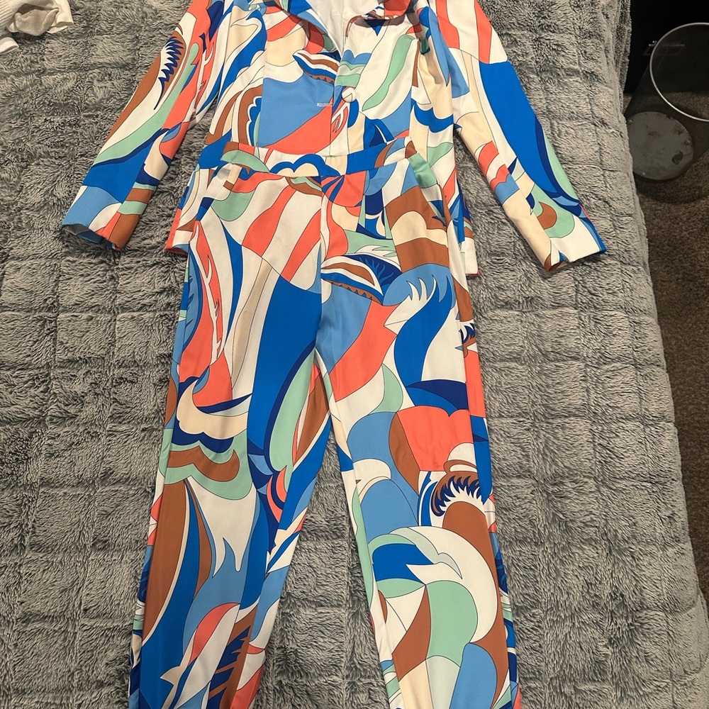 Beautiful 2 piece